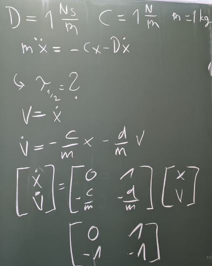 Bestimmung der Systemmatrix des Feder-Masse-Dämpfer Systems.