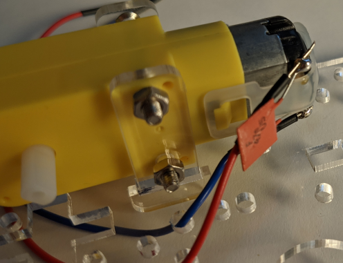Nahaufnahme, linker Motor.